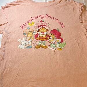Strawberry Shortcake  T-Shirt - cat Bunny large